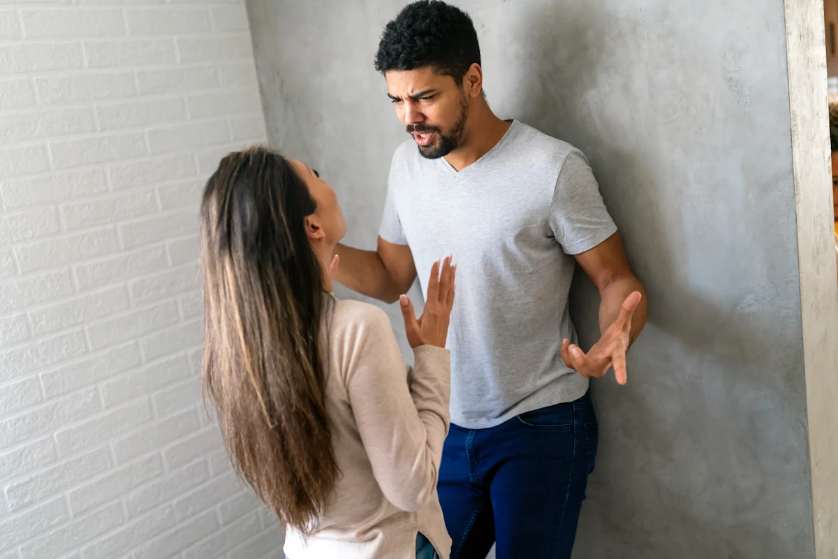 Un couple qui se dispute sainement
