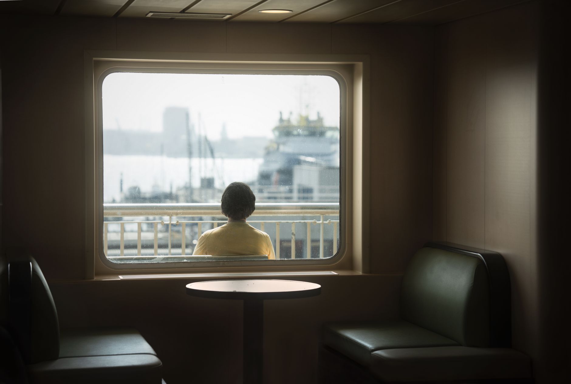 Syndrome de Stockholm dans le couple - femme pensive